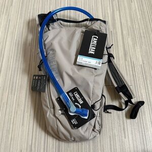 CamelBak Classic Light Hydration Pack 70oz w Crux Reservoir NWT